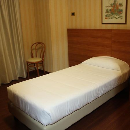 לנגנו Hotel 2C מראה חיצוני תמונה