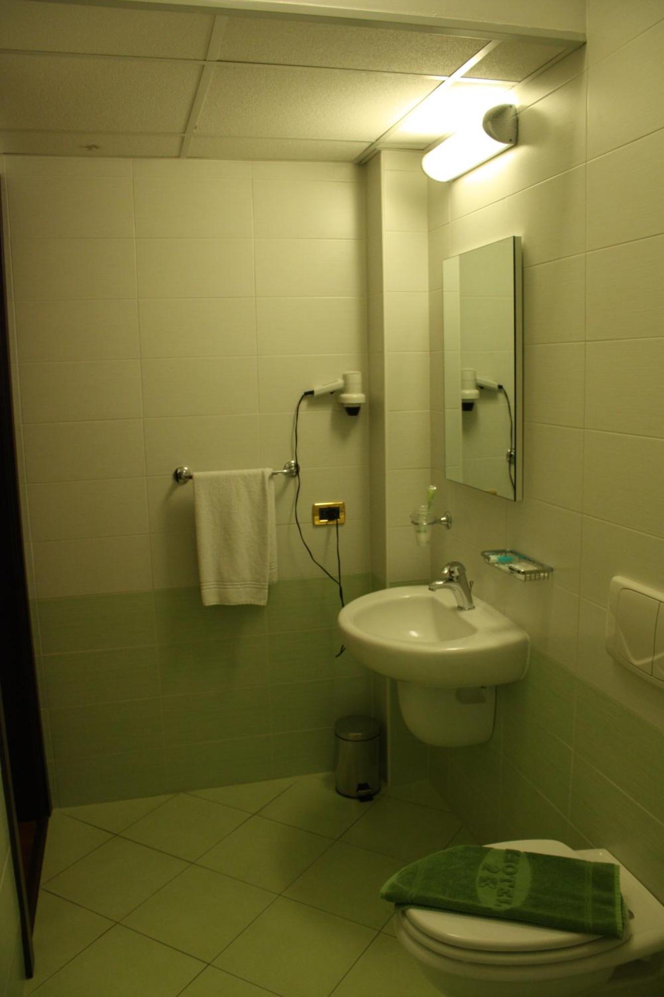 לנגנו Hotel 2C מראה חיצוני תמונה