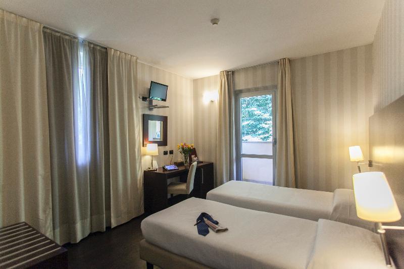 לנגנו Hotel 2C מראה חיצוני תמונה