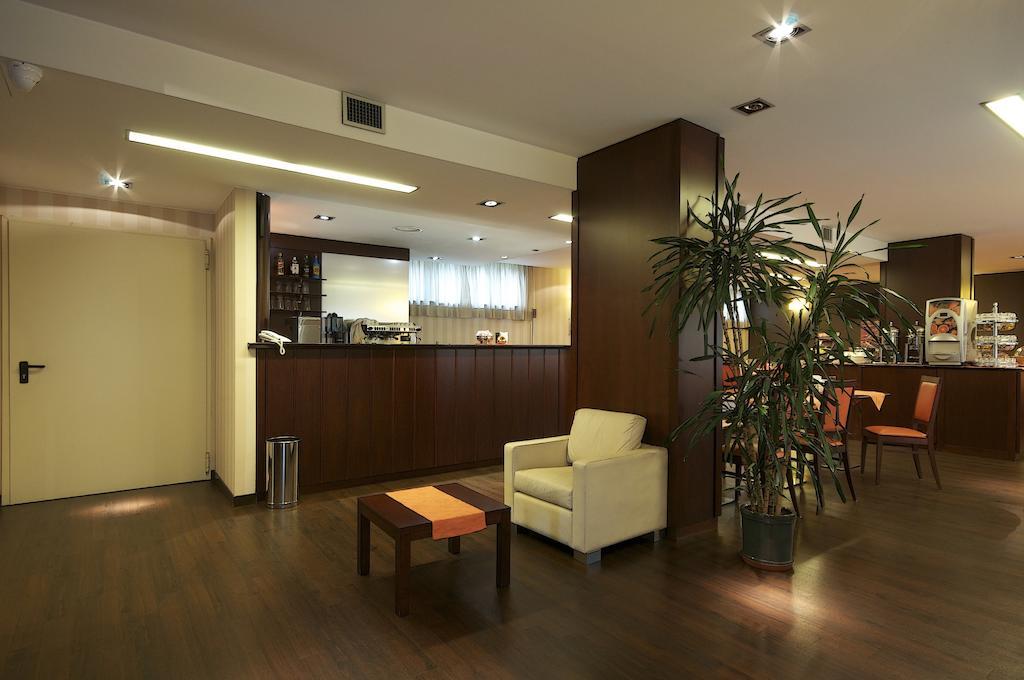 לנגנו Hotel 2C מראה חיצוני תמונה